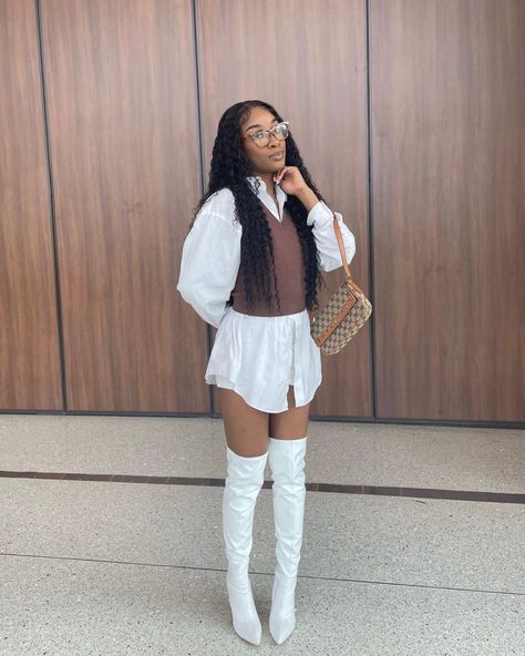 Thigh High White Boots Outfit, White High Boots Outfit, White Boots Outfit Black Women, White Thigh High Boots Outfit, Knee High Boots Outfit Black Women, Thigh Boots Outfit Night Out, White Knee High Boots Outfit, Boots Outfit Black Women, Black Knee High Boots Outfit