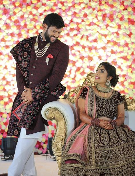 Tall Groom Short Bride Indian, Couple Stage Poses, Stage Couple Poses, Reception Stage Couple Poses, Wedding Dresses For Couples Indian, Easy Couple Poses Selfie, Wedding Couple Poses On Stage, Couple Stage Wedding, Reception Stills Couples Telugu