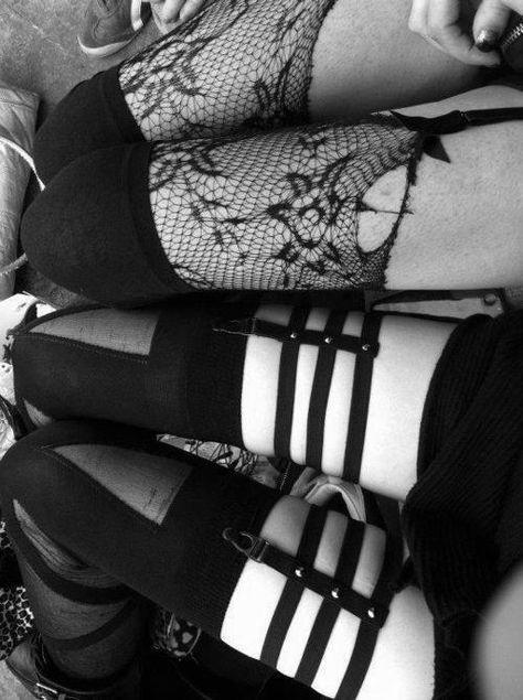 ♥ Witch Sisters, Gothic Lingerie, Mode Grunge, Leg Garter, Lace Tights, Lace Heart, Soft Grunge, Garters, Dark Fashion