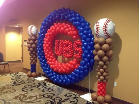 Balloon Baseball, Baseball Balloons, Sports Vbs, Baseball Centerpiece, Baseball Banquet, Baseball Theme Birthday, Baseball Baby Shower Theme, Halloween Camping, Space Theme Party