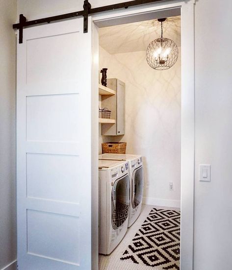 Modern Farmhouse Laundry Room, Small Laundry Room Organization, Room Storage Diy, Laundry Space, Laundry Room Bathroom, Farmhouse Laundry Room, Appliances Storage, Laundry Room Remodel, Laundry Closet