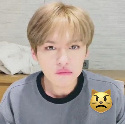 Angry Meme, Straykids Leeknow, Love Of My Live, I Know You Know, The Boy Is Mine, Reasons To Smile, Homeless Children, Kpop Funny, Lee Min