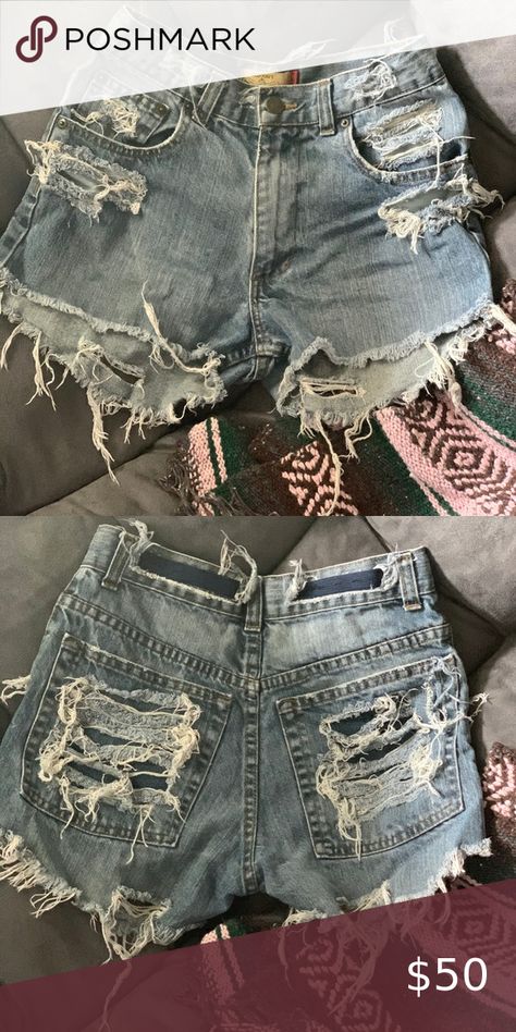 Scene Queen, Womens Ripped Jeans, Scene Queens, Ripped Jean Shorts, Ripped Shorts, Old Navy Shorts, Distressed Shorts, How To Make Shorts, Navy Shorts