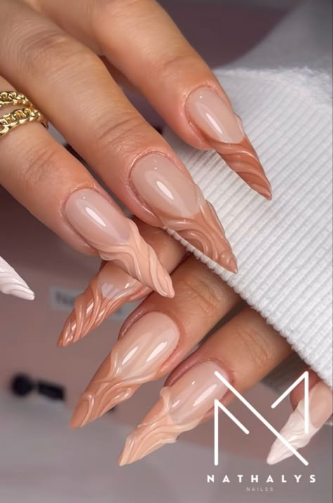 Nude Baddie Nails Almond, Shades Of Nude Nails, New Nail Art Designs Trends, Simple Stiletto Nails Designs, Mandel Nails, Stilleto Nails Designs, Classy Acrylic, Gold Acrylic Nails, Acrylic Ideas