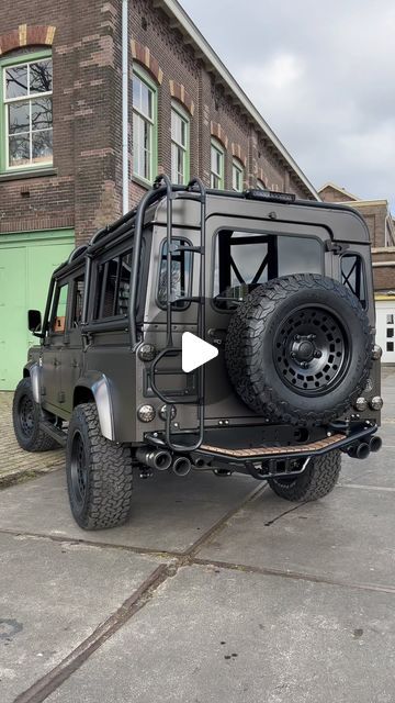 The-Landrovers on Instagram: "Introducing Topanga: A masterpiece of passion and precision. From its rugged exterior, adorned with bespoke features that pay homage to the Defender’s iconic heritage, to its luxurious interior replete with hand-stitched leather and intricate wood accents, Topanga exudes an aura of timeless elegance.

Driven by passion, inspired by adventure. 

#thelandrovers #customdefender #defender110 #modifieddefender #luxurycar #landroverdefender 
#defender #topanga #bespoke defender #landrover" Land Rover Defender Custom, Defender Car, New Land Rover Defender, Luxurious Interior, Land Rover Defender 110, Defender 110, Stitching Leather, Classic Trucks, Wood Accents