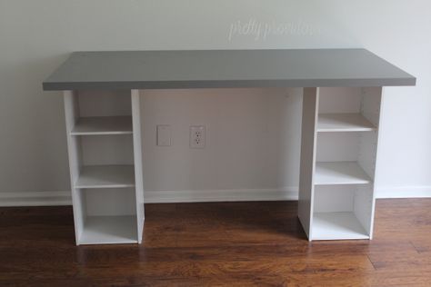 IKEA HACK - easy DIY desk for under $60 Bureau Hack Ikea, Easy Diy Desk, Shelves Ikea, Ikea Desk Hack, Desk Hacks, Desk Diy, Ikea Desk, Ikea Hack Ideas, Diy Ikea Hacks