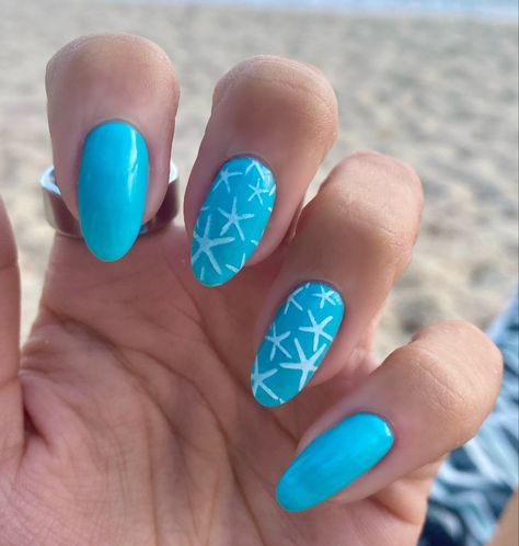 Beach Almond Nails Designs, Beach Nails Easy, Beach Nails Vacation Simple Dip, Summer Vacation Nails Beach, Beachy Nail Art, Summer Vacation Nails Beach Simple, Summer Theme Nails, Starfish Nails Short, Beach Nails Vacation Simple Gel