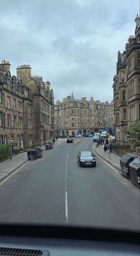 Houses In Scotland, Scotland Astethic, Morningside Edinburgh, English Vibes, Edinburgh Apartment, Edinburgh Aesthetic, Uk Aesthetic, Scotland Aesthetic, Moving To Scotland