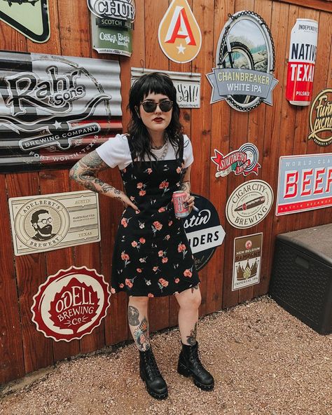 Brewery Outfit, Summer Thrift, Hipster Girls, Alt Fashion, Diy Tips, Brewing Company, Brewing Co, Just A Girl, A Bar