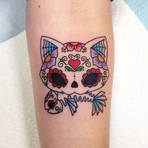 Skull Finger Tattoos, Cat Skull Tattoo, Small Skull Tattoo, Tattoo Advice, Skull Tattoo Flowers, Catrina Tattoo, Sugar Skull Cat, Sugar Skull Tattoos, Tattoo Cat