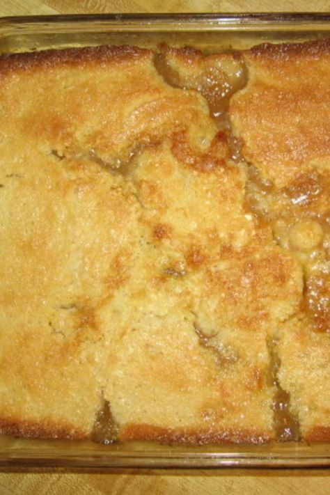 Apple Cobbler Easy, Quick Apple Dessert, Easy Desert, Cobbler Recipes Easy, Apple Cobbler Recipe, Baked Apple Dessert, Whoopie Pie Recipe, Cobbler Easy, Apple Desserts Easy