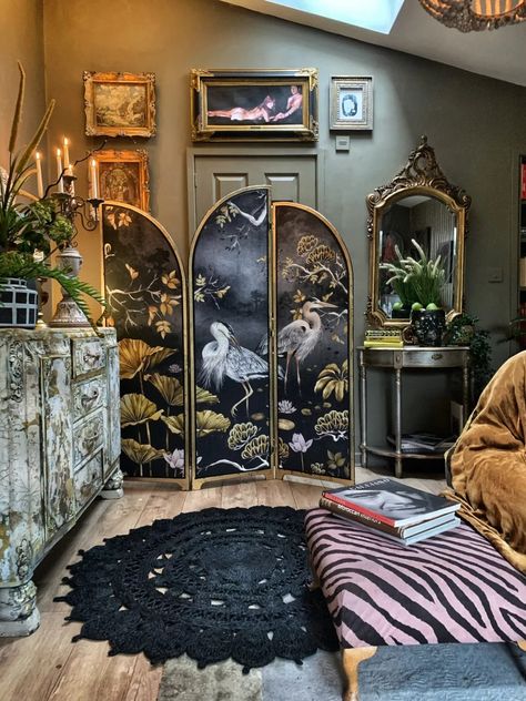 Maximalist Interior, Dressing Rooms, Maximalist Decor, Decoration Inspiration, A Living Room, Dream Rooms, Home Fashion, My New Room, Luxury Home Decor