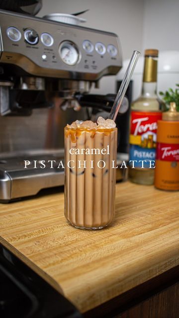 Pistachio Iced Latte, Torani Caramel, Pistachio Drink, Make Espresso At Home, Blended Coffee Recipes, Torani Syrup Recipes, Pistachio Coffee, Blonde Espresso, Diy Coffee Drinks