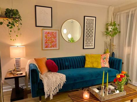 Blue Couch Colorful Rug, Blue Velvet Sofa Living Room Decor, Blue Couch Aesthetic Living Room, Apartment Decor Blue Couch, Pops Of Color Decor Minimalist, Cobalt Blue Sofa Living Room, Blue Couch Living Room Aesthetic, Teal Velvet Sofa Living Room, Teal Couch Living Room Decor