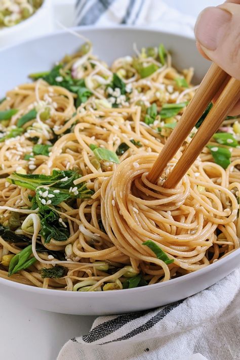 Creamy Sesame Noodles, Pot Sticker Soup Recipe, Vegan Garlic Noodles, Sesame Garlic Noodles Easy Recipes, Vegan Sesame Noodles, Sesame Garlic Tofu, Cold Sesame Noodles, Sesame Noodles Recipe, Garlic Noodles Recipe