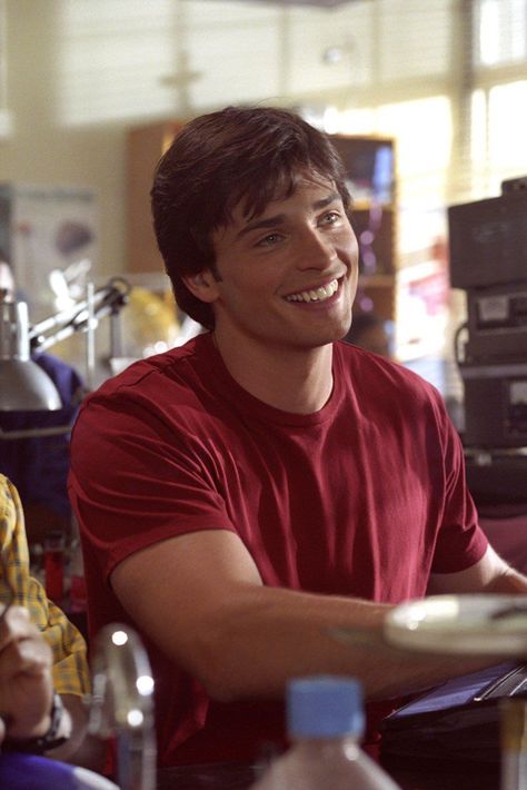 Tom Welling in Smallville Smallville Clark Kent, Tom Welling Smallville, Tom Welling, Clark Kent, Smallville, Zayn Malik, Film Serie, Dream Guy, Pretty Little Liars