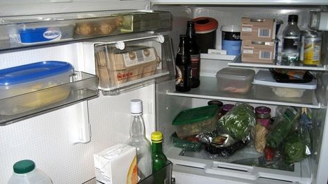 Keep a Log of the Food You Throw Away to Stop Wasting Money at the Grocery Store Full Refrigerator, Hack My Life, Cuban Coffee, A Log, Money Saver, French Door Refrigerator, Kitchen Hacks, Coffee Pot, Fresh Food