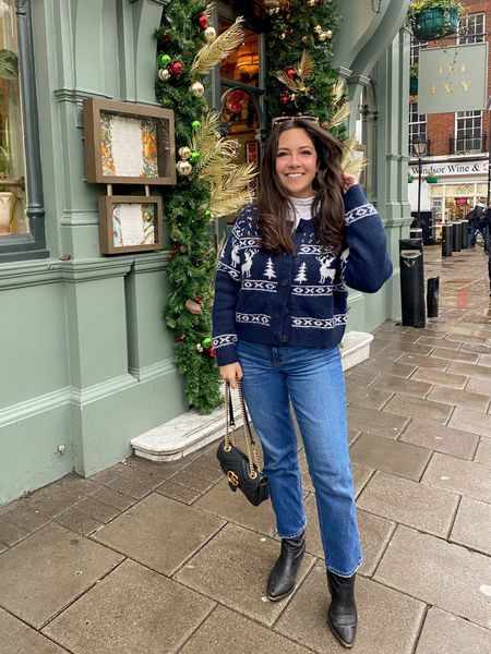 Snowflake Sweater Outfit, Fair Isle Sweater Outfit, Cabin Core Aesthetic, Birkenstock Boston Outfit, Fair Isle Sweaters, Blundstone Style, Pinterest Lifestyle, Boston Outfits, Cabin Core