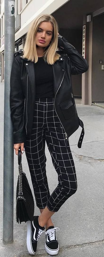 Outfit Giorno, Black Checkered Pants, Checkered Pants Outfit, Outfit Elegantes, Checkered Pants, Perfect Summer Outfit, Black Checkered, Outfit Combinations, Inspired Outfits