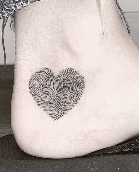 Finger Print Tattoo Ideas, Fam Tattoo, Heel Tattoo, Finger Print Tattoo, Thumbprint Tattoo, Fingerprint Tattoo, Fingerprint Heart Tattoos, Heel Tattoos, Fingerprint Tattoos