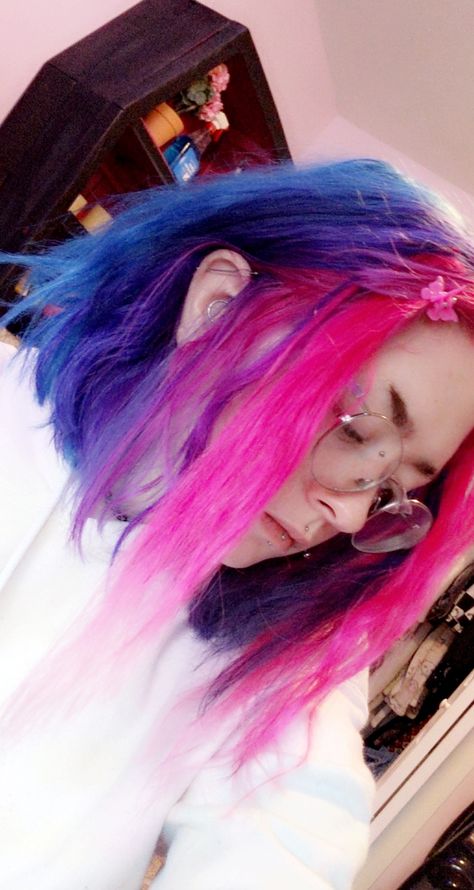 Arctic Fox Poseidon, Arctic Fox Violet Dreams, Manic Panic Hot Hot Pink. Hot Pink And Blue Hair, Arctic Fox Poseidon, Pink And Blue Hair, Weird Haircuts, Blue And Pink Hair, Rocker Hair, Split Dye, Dyed Hair Blue, Violet Hair