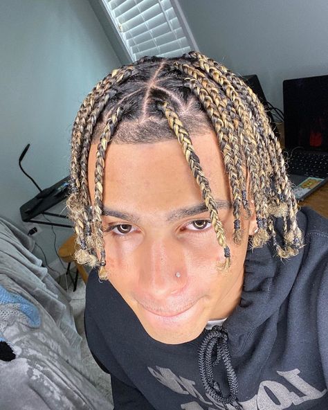 Black Men Twists, Blonde Hair Black Men, Rapper Braids, Bohemian Braided Hair, Box Braids Men, Taper Fade Curly Hair, Hair Twists Black, Braid Styles For Men, Boy Braids Hairstyles