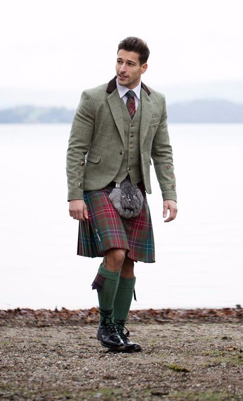 Scotland Men, Scotland Kilt, Scottish Dress, Scottish Clothing, Kilt Jackets, Kilt Outfits, Scottish Fashion, Scottish Kilts, Tartan Kilt