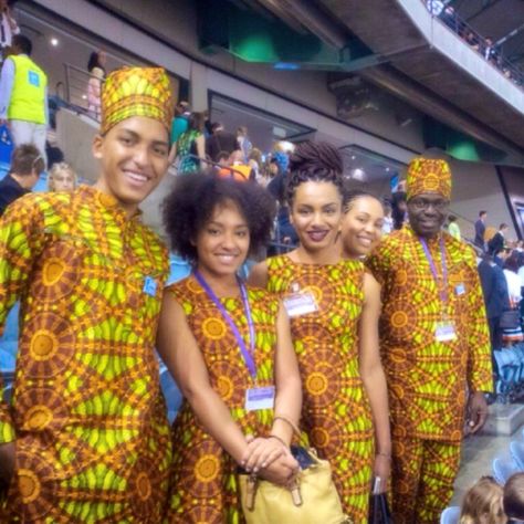 Melbourne International Convention of Jehovah's Witnesses 2014. Beautiful family originally from Nigeria, picture by Jacinta Jw International Convention, Jehovah Witness Convention, Psalm 133, Jehovahs Witnesses, Jw Life, Spiritual Family, Jw Convention, Kingdom Hall, Jw Family