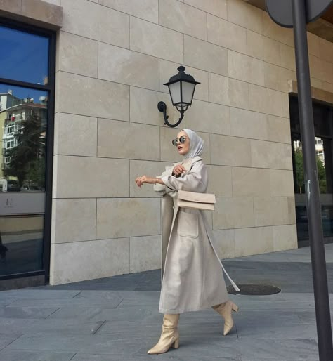 22 Aesthetic, Hijabista Fashion, Estilo Hijab, Stile Hijab, Modern Hijab, Street Hijab Fashion, Muslim Style, Modern Hijab Fashion, Hijab Style Casual