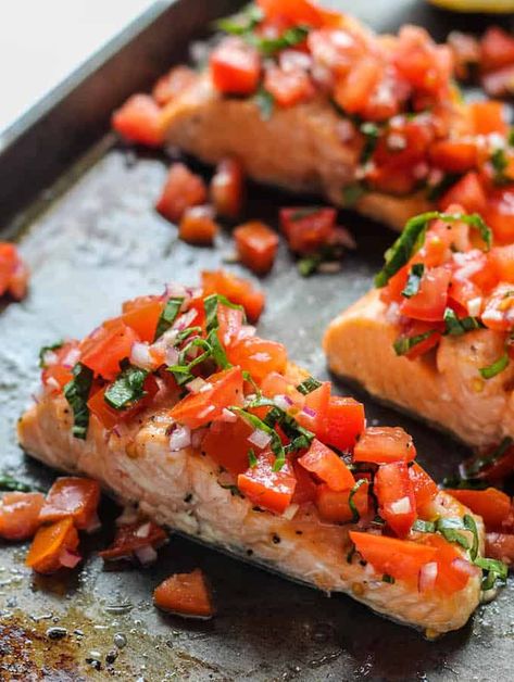 Grilled Salmon Recipes, Baked Salmon Recipes, Salmon Dishes, Roasted Salmon, Grilled Salmon, Tomato Basil, Tomato Recipes, Pizza Party, Baked Salmon