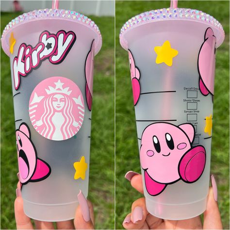 Starbucks Cup Design, Starbucks Cup Art, Kawaii Cups, Girls Cup, Starbucks Diy, Business Promo, Personalized Starbucks Cup, Cute Coffee Cups, Custom Starbucks Cup