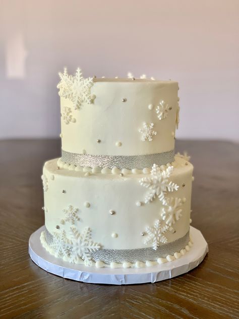 Winter White Cake, Winter Bridal Shower Cake, Snowflake Gender Reveal Cake, Winter Wonderland Baby Shower Cake, Snowflake Wedding Cake, Winter Wonderland Wedding Cakes, Girl Shower Cake, Sweet 16 Winter, White Christmas Party