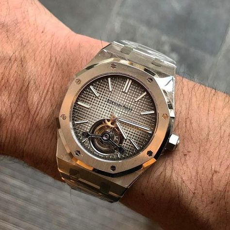 Audemars Piguet Gold, Tourbillon Watch, Instagram Id, Skeleton Watches, Special Ops, Wrist Game, Fossil Watches, Watches Unique, Audemars Piguet Royal Oak