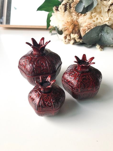 Red Wedding Favors for Guests Unique Wedding Favor Boxes - Etsy Canada Red Wedding Favors, Party Favors Baby Shower, Pomegranate Design, Engagement Party Favors, Favors Baby Shower, Wedding Favor Boxes, Turkish Delight, Unique Wedding Favors, Wedding Favors For Guests