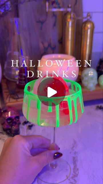 grace hewitt on Instagram: "spooky drink ideas 👻 save this for your fun halloween nights 🕷️💚 #halloween #spooky #halloweendrinks #spookydrinks #halloweenrecipes #halloweenideas #spookyseason #drinkrecipes #mocktails #cocktails #halloweencocktailreciepes #asmr #asmrsounds" Spooky Mocktail Ideas, Spooky Night Ideas, Spooky Drink Ideas, Halloween Drink Ideas, Spooky Drinks, Spooky Cocktails, October Daily, Halloween Party Drinks, Halloween Party Planning