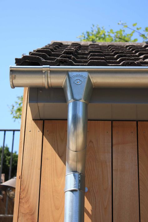 RoofArt Guttering Galvanised Steel Guttering, Galvanised Guttering, Guttering Ideas, Black Gutters, Galvanized Gutters, Metal Gutter, Wood Cladding Exterior, Gutter Drainage, Nordic Cabin