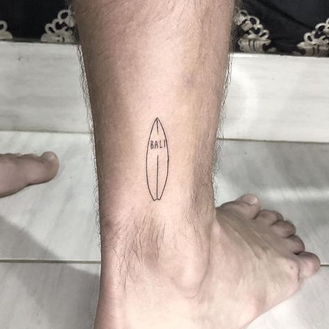 Simple Surfboard Tattoo, Surfboard Tattoo, Surfer Tattoo, Hawaii Tattoos, Surf Tattoo, Cute Tiny Tattoos, Cool Small Tattoos, Line Art Tattoos, Dainty Tattoos