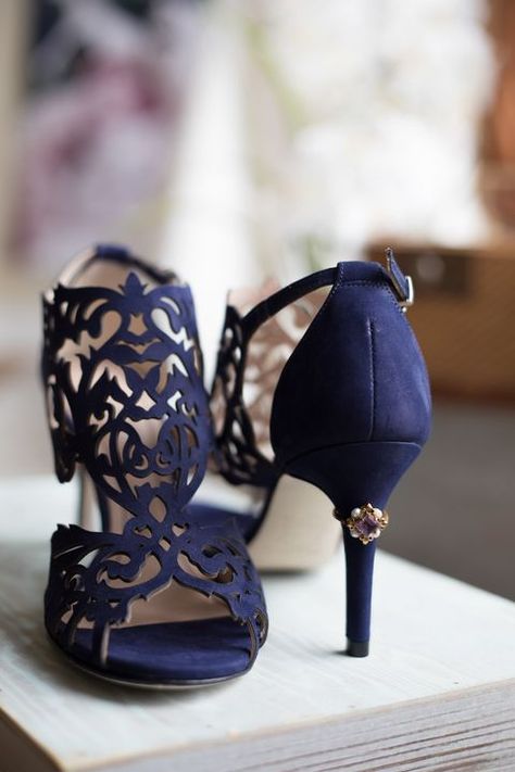 Fashion-forward wedding shoes inspired by Pantone's Classic Blue | | Sheer Ever After - A transparent Bridal Guide Navy Wedding Shoes, Hak Tinggi, High Heels Boots, Fancy Shoes, Navy Wedding, Heel Sandal, Sunday Brunch, Milan Italy, Crazy Shoes