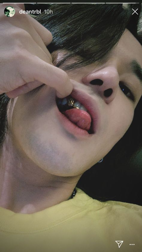 Kwon Hyuk, Bts Black And White, Gold Teeth, Korean Artist, Kpop Aesthetic, Ig Story, Dean, Pretty People, Nose Ring