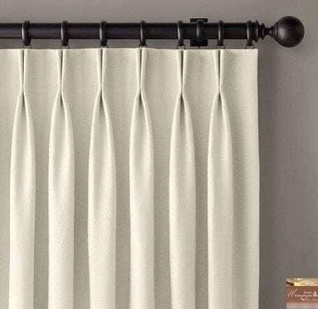 French Pleat Drapery, Curtains Style, Curtains Living Room Modern, Pleated Drapery, Modern Wall Shelf, Drapery Designs, Curtain Styles, Plain Curtains, Decor Curtains