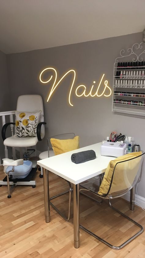 Nail Room Decor Ideas, Nail Room Ideas Home, Desain Salon Kuku, Home Nail Salon Ideas, Hairstyle Latest, Nail Room Ideas, Pedicure Station, Nail Salon Interior Design, Salon Design Ideas