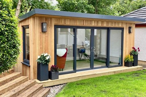 Timber Frame Extension, Room Wallpaper Ideas, Insulated Garden Room, Garden Room Ideas, Garden Pods, Garden Cabins, Garden Workshops, Backyard Office, Casa Exterior