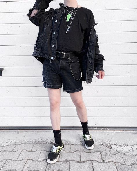 Summer Outfits Punk, Punk Outfits Male, Summer Punk Outfits, Fashion Nonbinary, Summer Goth Fashion, Punk Summer Outfits, Goth Outfits Men, Goth Fashion Men, Goth Summer Outfits