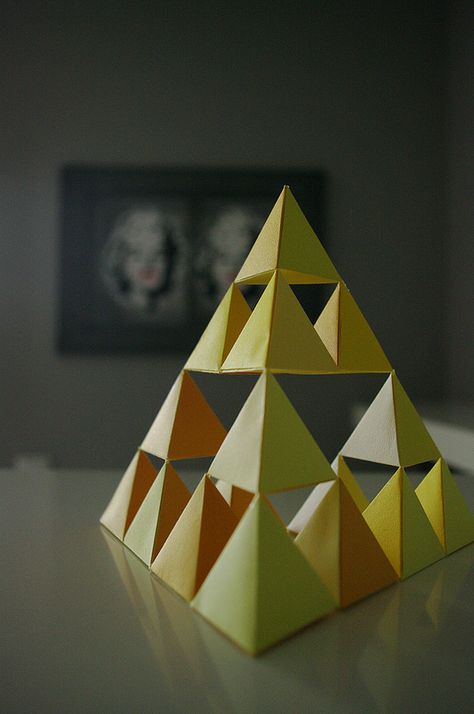 Sierpinski Tetrahedron 3d Geometric Shapes Art, Geometric 3d Art, Tetrahedron Art, Tetrahedron Sculpture, Geometric Sculpture Architecture, 3d Shapes Art, Pyramid Sculpture, Architecture Origami, Geometry Project