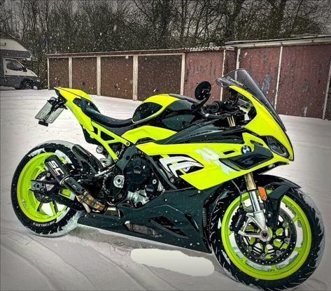 Bmw S1000rr Custom, Bmw Bike, Bmw S1000rr, Super Bikes, Car Wheels, Cool Bikes, Sport Bikes, Custom Paint, Bmw