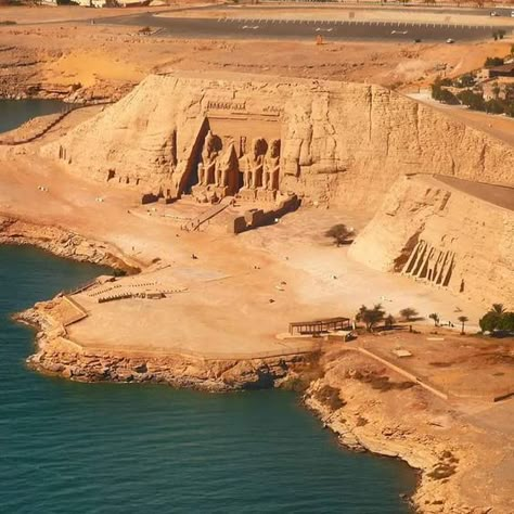 Lake Nasser Egypt, Architecture Antique, Egypt Aesthetic, Abu Simbel, Ancient Egypt History, Ancient Egypt Art, Egypt Tours, Old Egypt, Visit Egypt