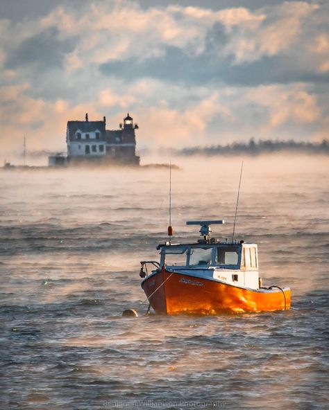 Down East magazine on Instagram: “A red lobster boat sits in her mooring with #RocklandBreakwaterLight in the background, both surrounded by sea smoke in the frigid air this…” Maine Photography, Lobster Boat, Boat Pics, Maine Coast, Boat Art, Lake Pictures, Calm Water, Water Lighting, Fishing Villages