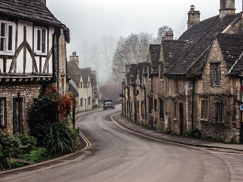 14 Merry Olde Towns That You Must Visit In England - Hand Luggage Only - Travel, Food & Home Blog Abandoned Mansion For Sale, England Aesthetic, Castle Combe, United Kingdom Travel, Mansions For Sale, Abandoned Mansions, English Countryside, England Travel, Dubrovnik