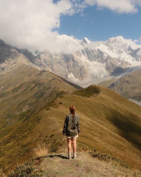 Hello 👋 We recently did a 4-day trek in the Georgian mountains from Mestia to Ushguli – neither of us had done a multi-day trek before (well... we’ve done 2-day hikes with a stay in a tent/refuge in between), and it was SUCH a cool experience! We got to experience Georgia in a way that felt more raw, personal, and connected to nature 🌱 The trek was around 60km long, and each night we stayed in cosy guesthouses with the most amazing homemade food waiting for us - it’s no secret that Georgia... Georgian Mountains, Connected To Nature, South Ossetia, Homemade Food, Day Hike, Travel Inspiration, Tent, Georgia, Hiking