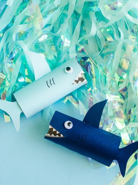 Sea Creatures Crafts, Under The Sea Crafts, Shark Craft, Hanging Craft Ideas, Hanging Craft, Toddler Arts And Crafts, Sea Crafts, Vbs Crafts, New Paper